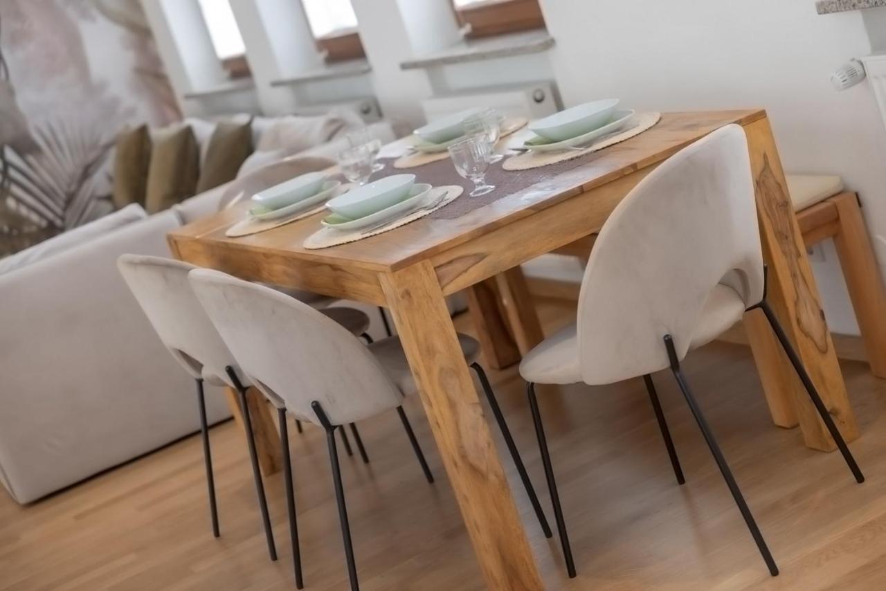 Kaza Guesthouse, Centrally Located 2 & 3 Bedroom Apartments In Аугсбург Екстер'єр фото