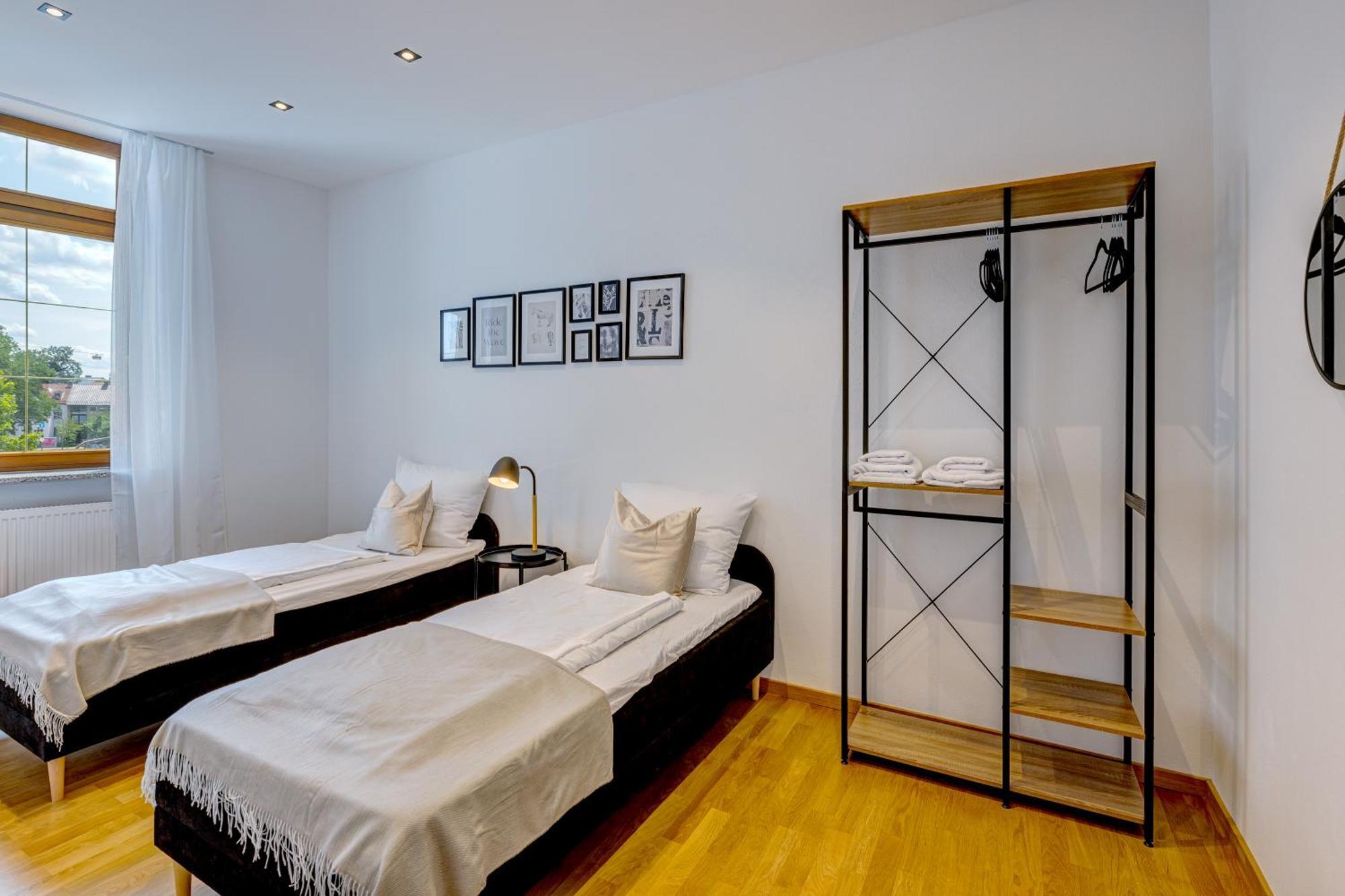 Kaza Guesthouse, Centrally Located 2 & 3 Bedroom Apartments In Аугсбург Екстер'єр фото