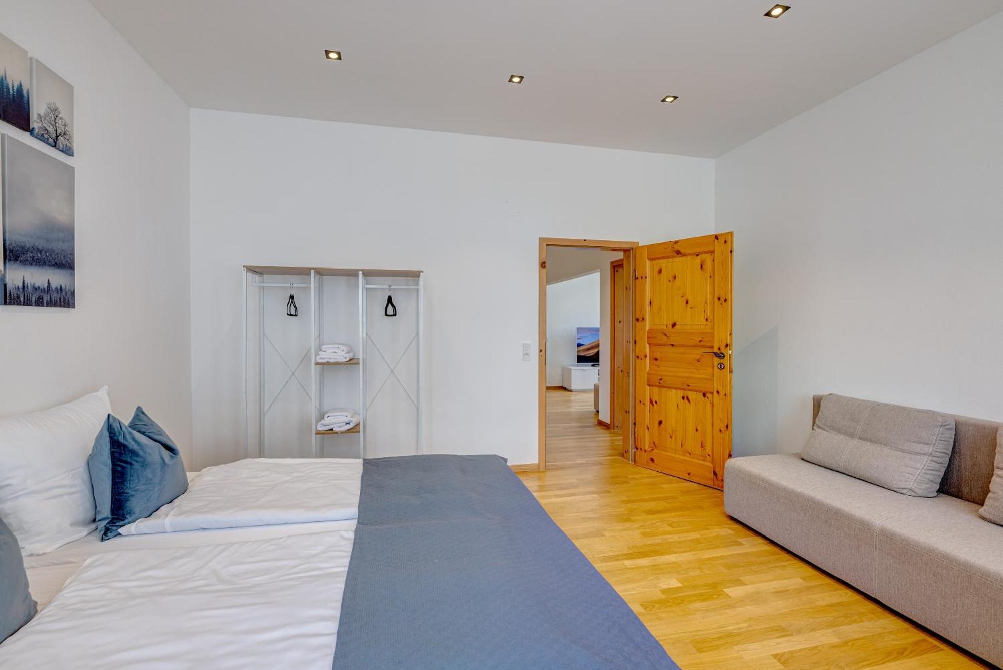 Kaza Guesthouse, Centrally Located 2 & 3 Bedroom Apartments In Аугсбург Екстер'єр фото