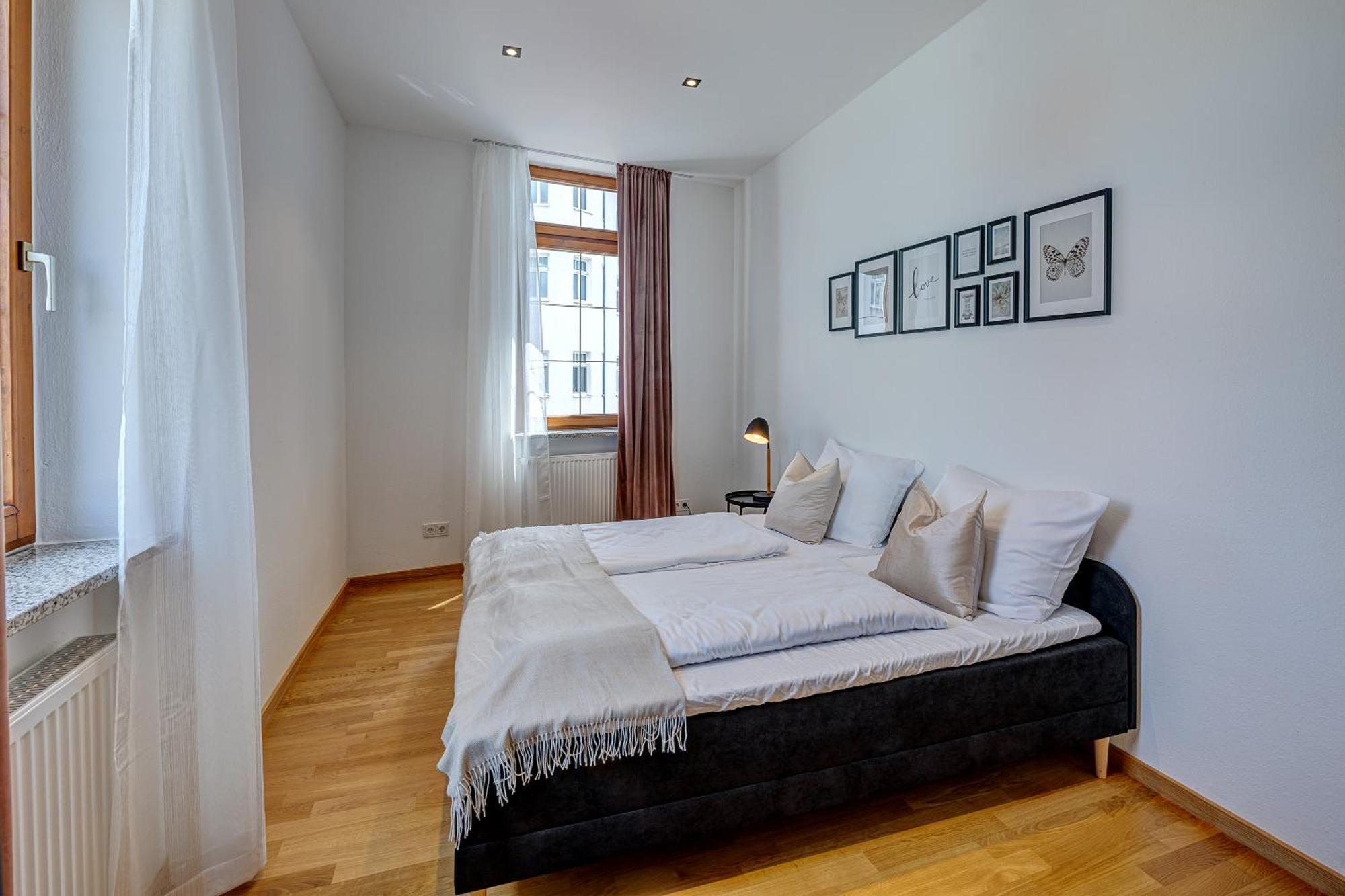 Kaza Guesthouse, Centrally Located 2 & 3 Bedroom Apartments In Аугсбург Екстер'єр фото