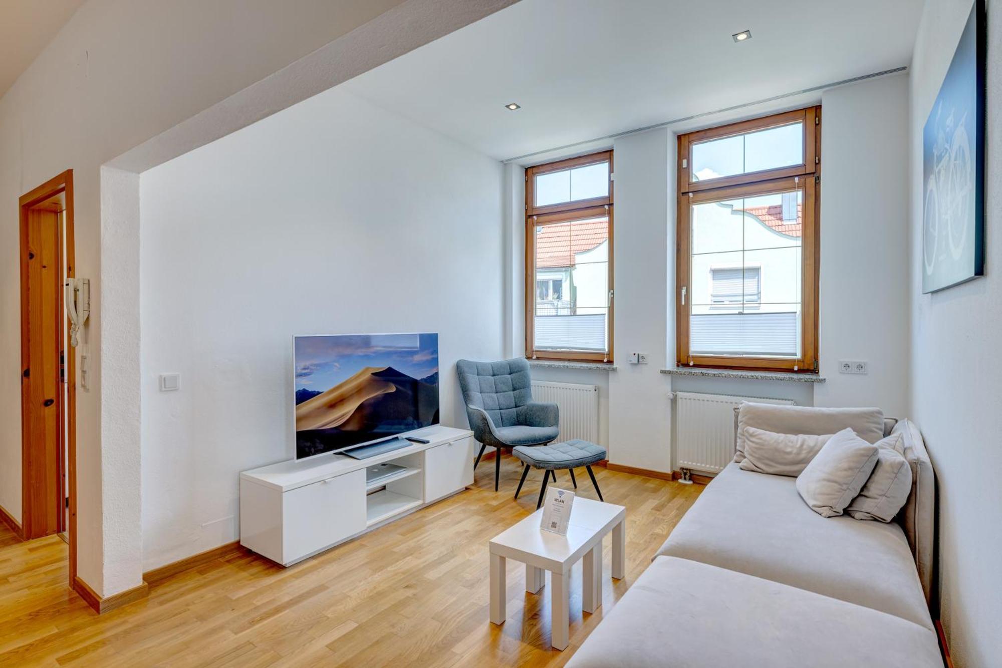 Kaza Guesthouse, Centrally Located 2 & 3 Bedroom Apartments In Аугсбург Екстер'єр фото