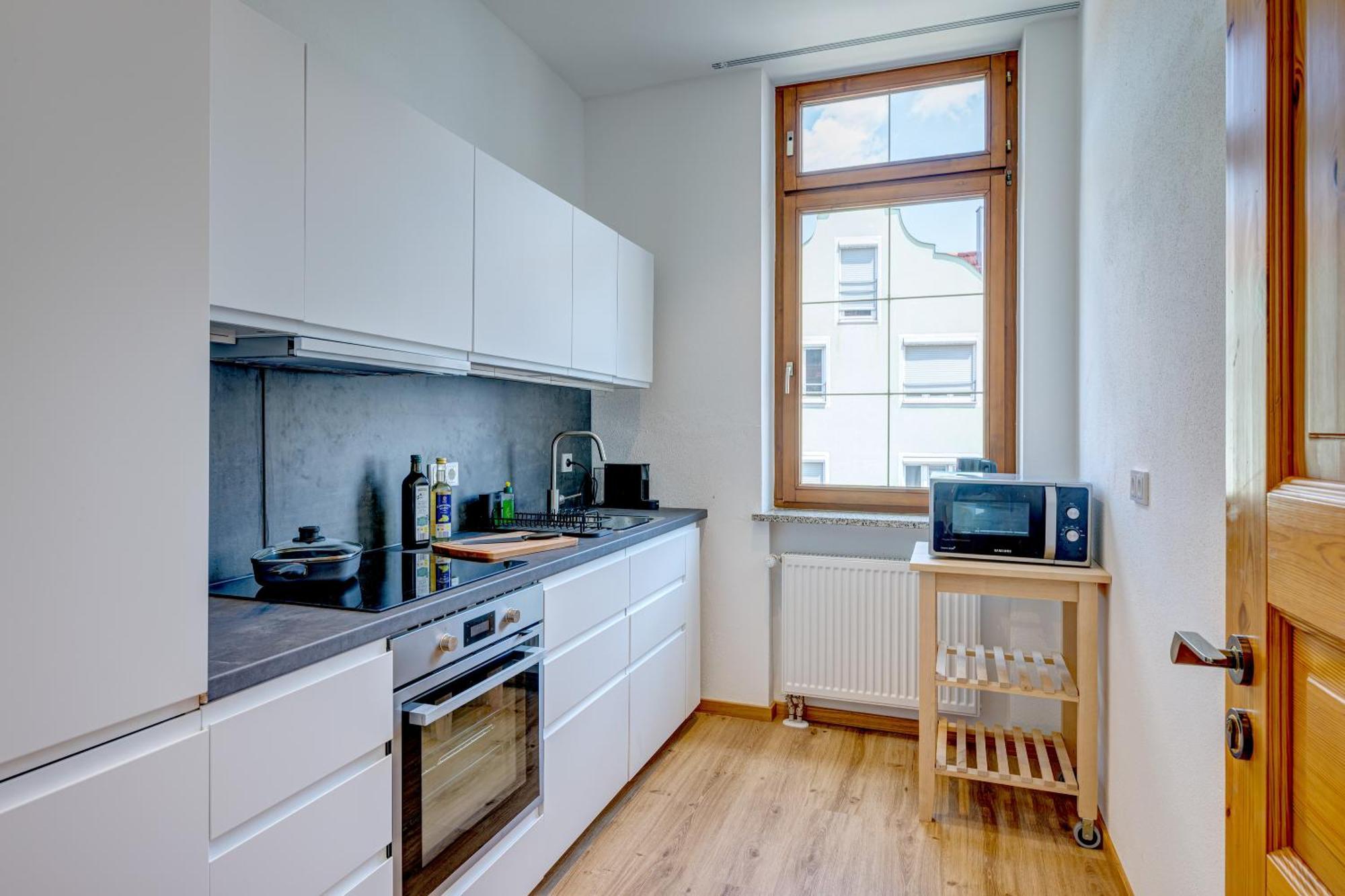 Kaza Guesthouse, Centrally Located 2 & 3 Bedroom Apartments In Аугсбург Екстер'єр фото