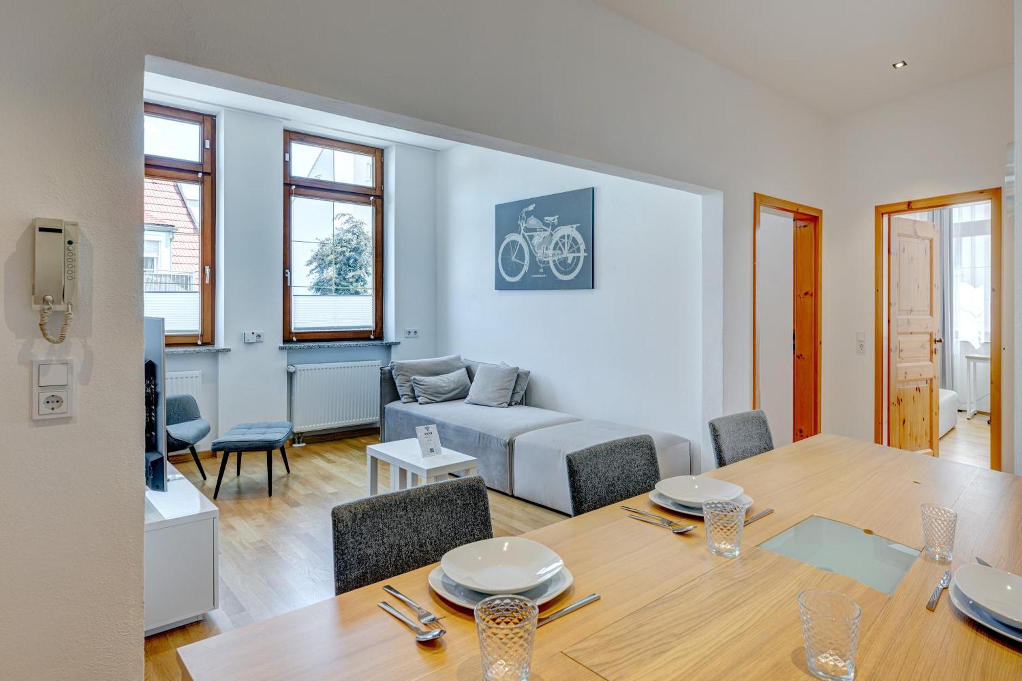Kaza Guesthouse, Centrally Located 2 & 3 Bedroom Apartments In Аугсбург Екстер'єр фото